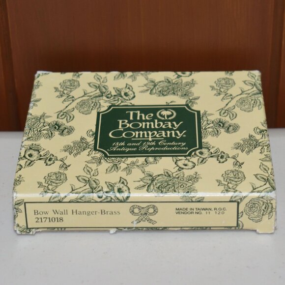 NOB Vintage Bombay Company Brass Bow Wall Hanger w/Screws 2171018 4.5 x 4" Hook - Picture 4 of 8